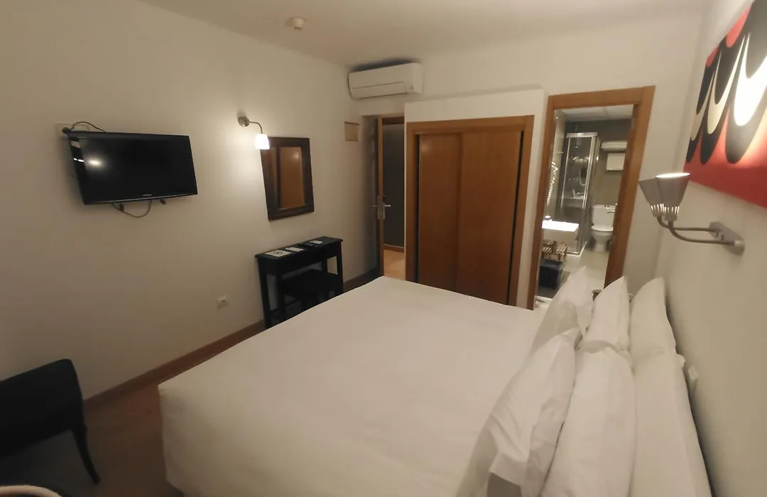 Hostal Parque Ibiza-1
